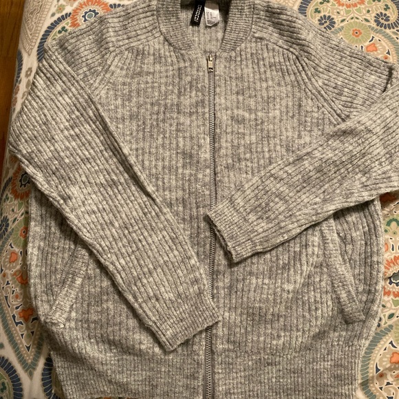 Adorable 🥰 szXS grey zip cardigan - Picture 1 of 9